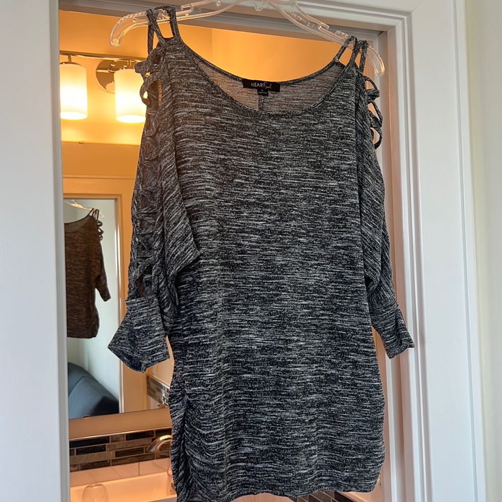 Gray cut out three quarter sleeve top